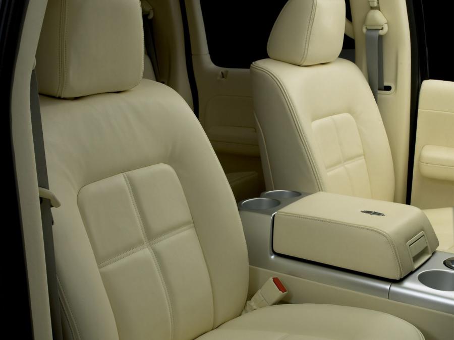  Lincoln Mark LT Concept 2004 года  (фото 48 из 51)